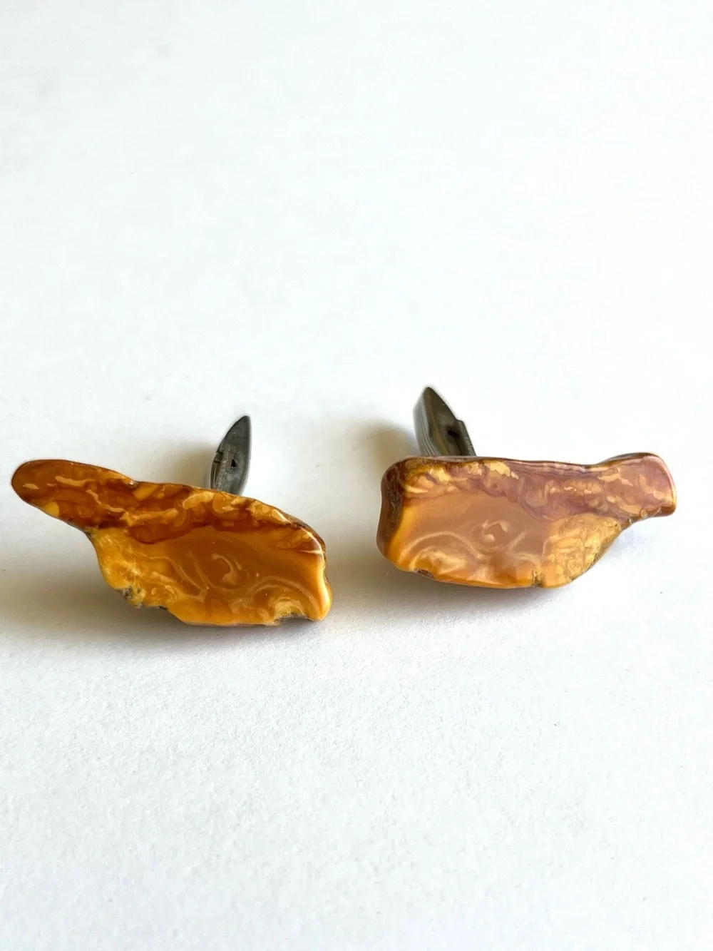 Pair of vintage “nature” cufflinks. Great condition.